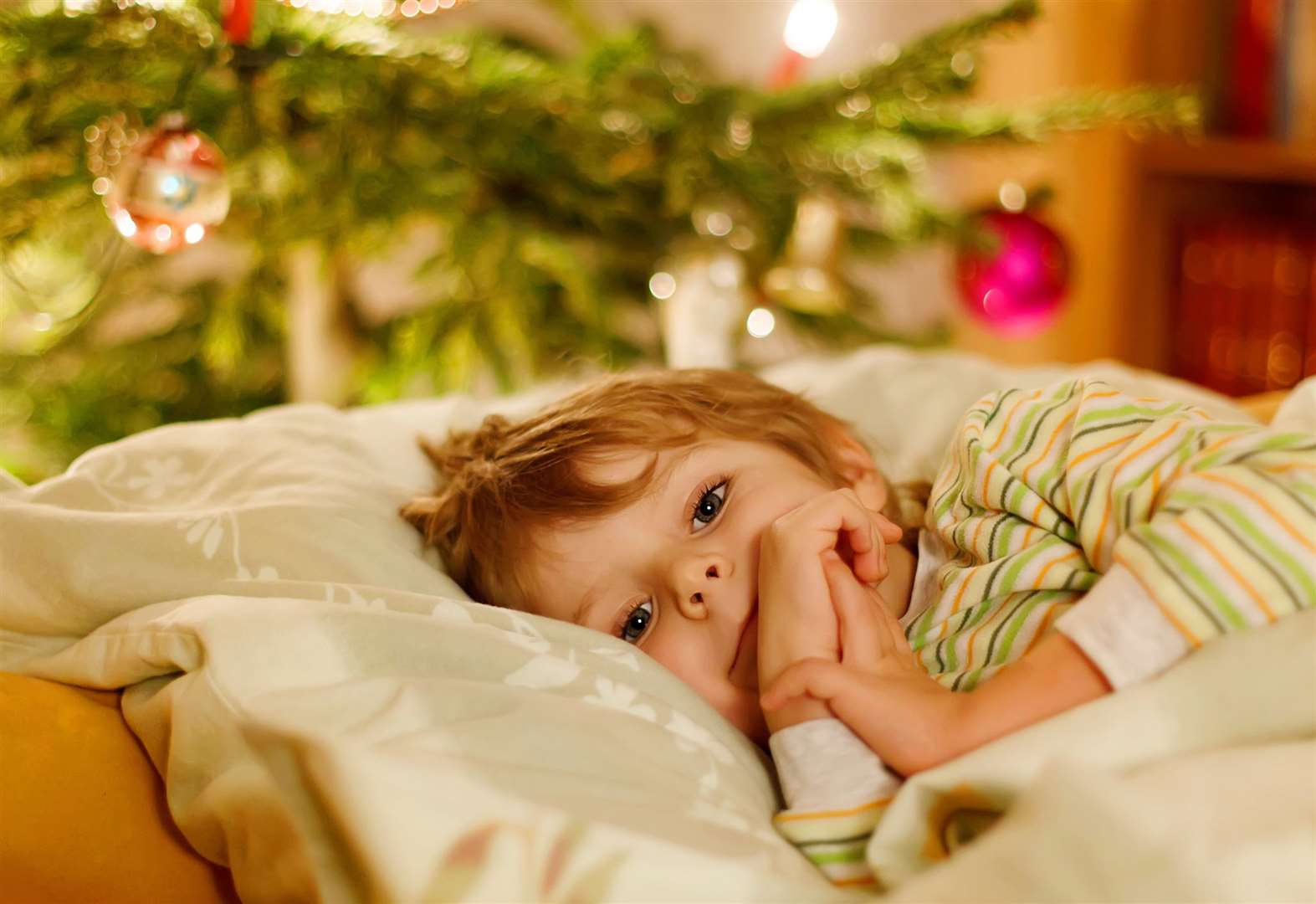 6-ways-to-help-the-kids-go-to-sleep-nicely-on-christmas-eve