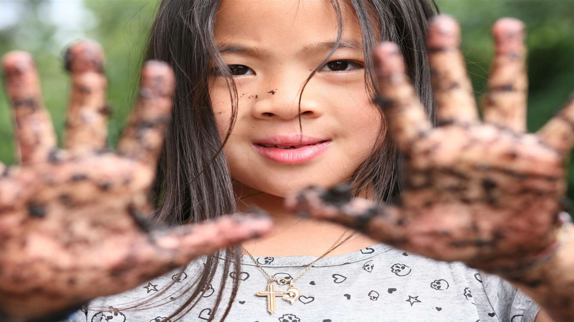 'Letting a kid play in the dirt isn't necessarily bad - this is how human children evolved, and living in an extremely clean environment is not how we have evolved as a species'